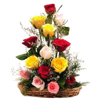 Mixed Roses Basket 12 Flowers