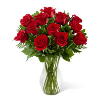 Red Roses For Durga Puja in Vase 12 Flowers to India