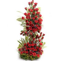 Red Roses Tall Arrangement 100 Flowers for New Year